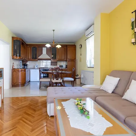 Marinko, No 2 Appartement