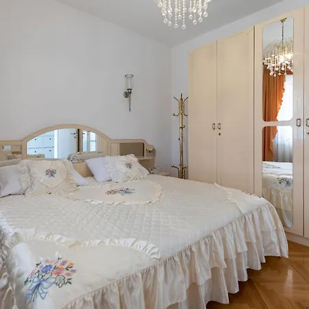 Appartement Marinko, No 2 *