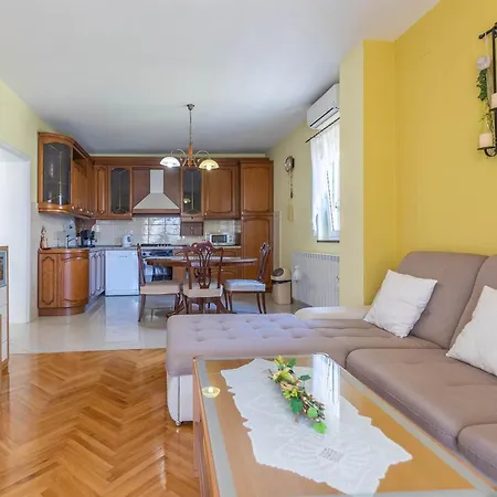 Apartment Marinko, No 2 Zadar